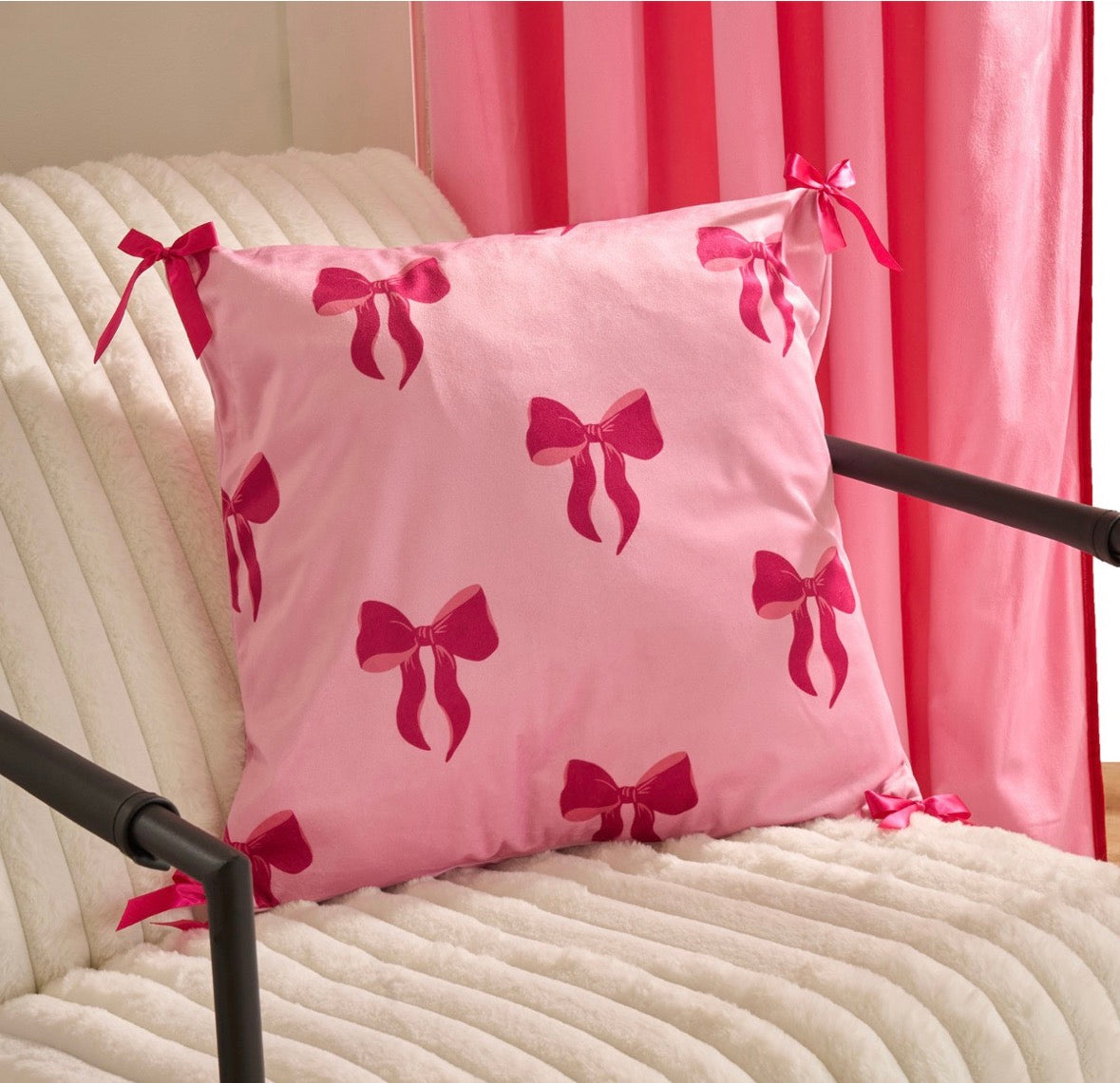 Bow cushion covers