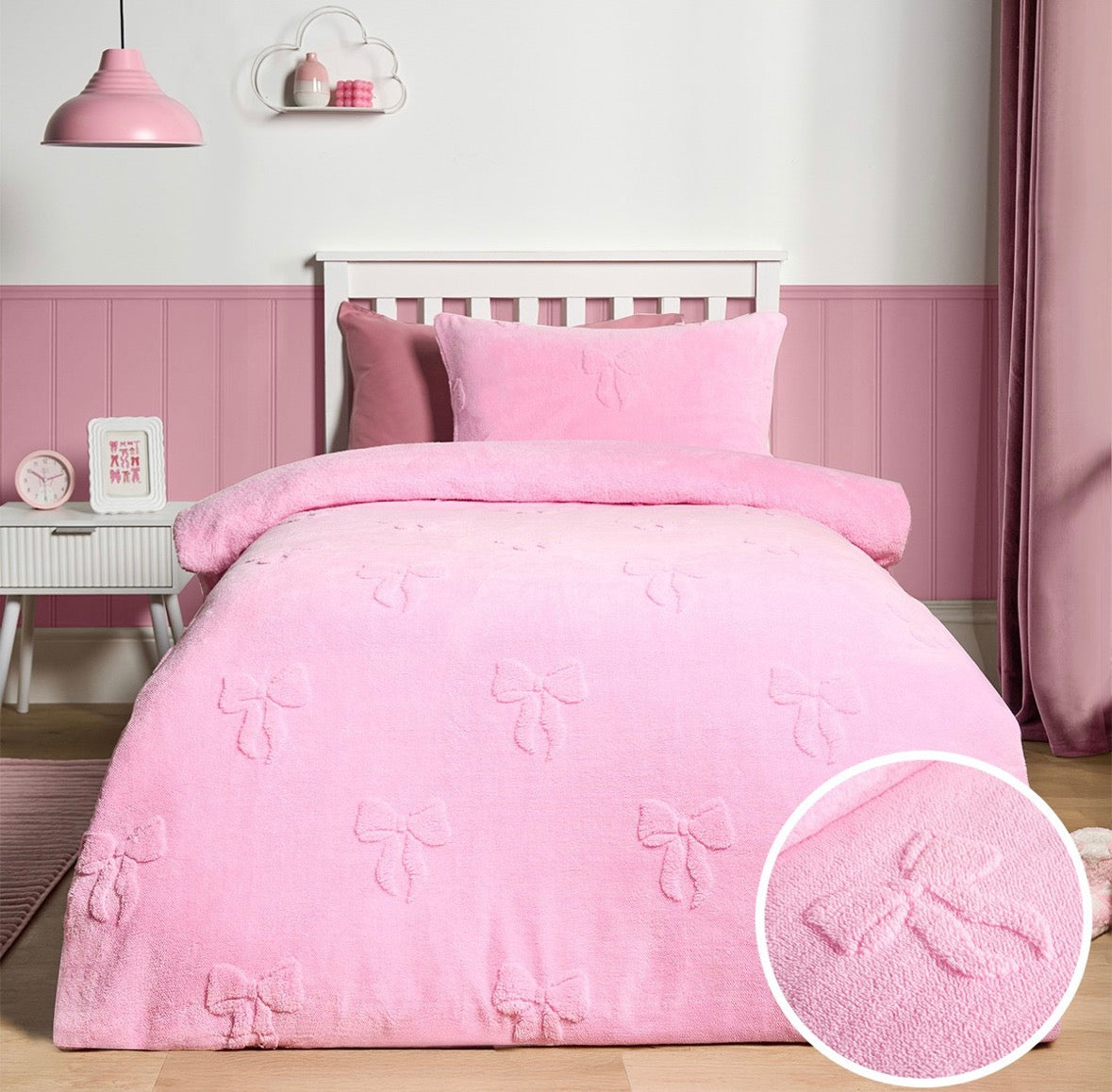 Pink fleece bow bedding